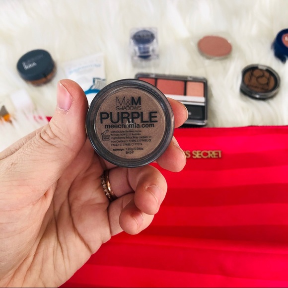 Makeup Sample Bundle - Picture 3 of 7